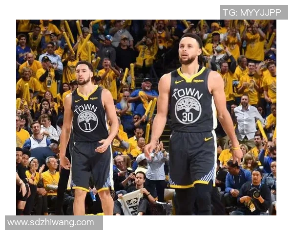2017年NBA季后赛勇士队与湖人队的经典对决回顾与分析